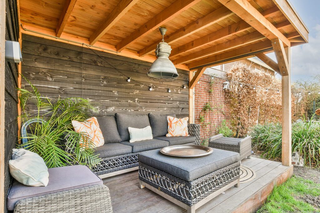 Wooden-Patio-Cover-with-decking